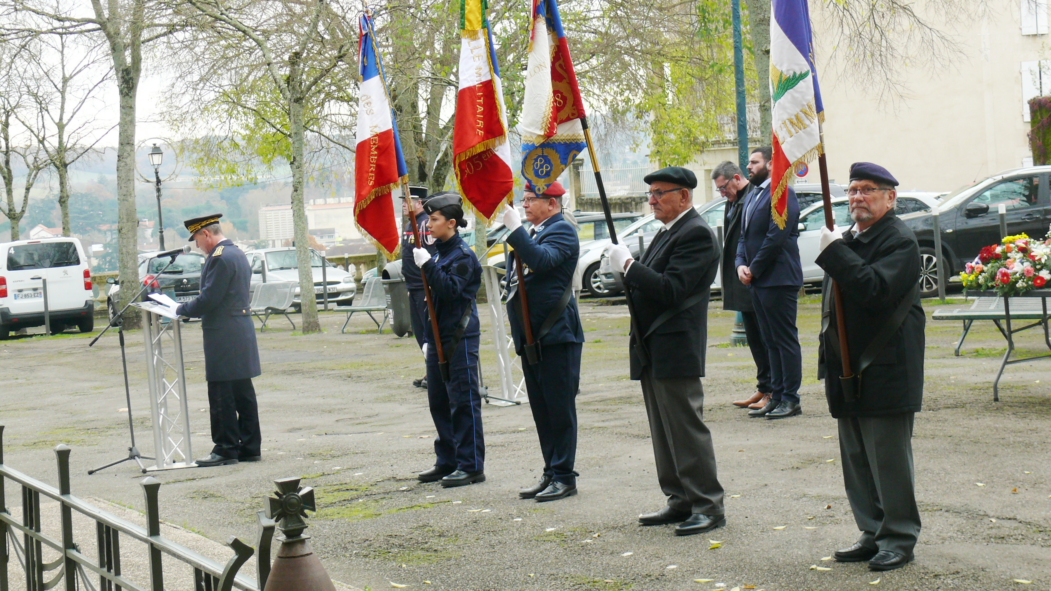 Les porte-drapeaux.