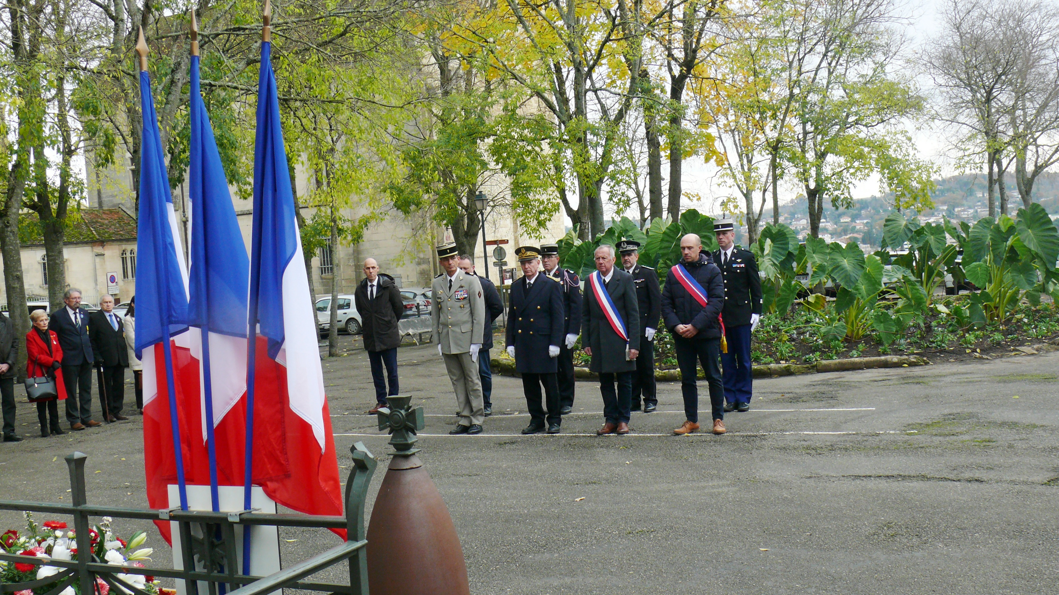 Les autorités.