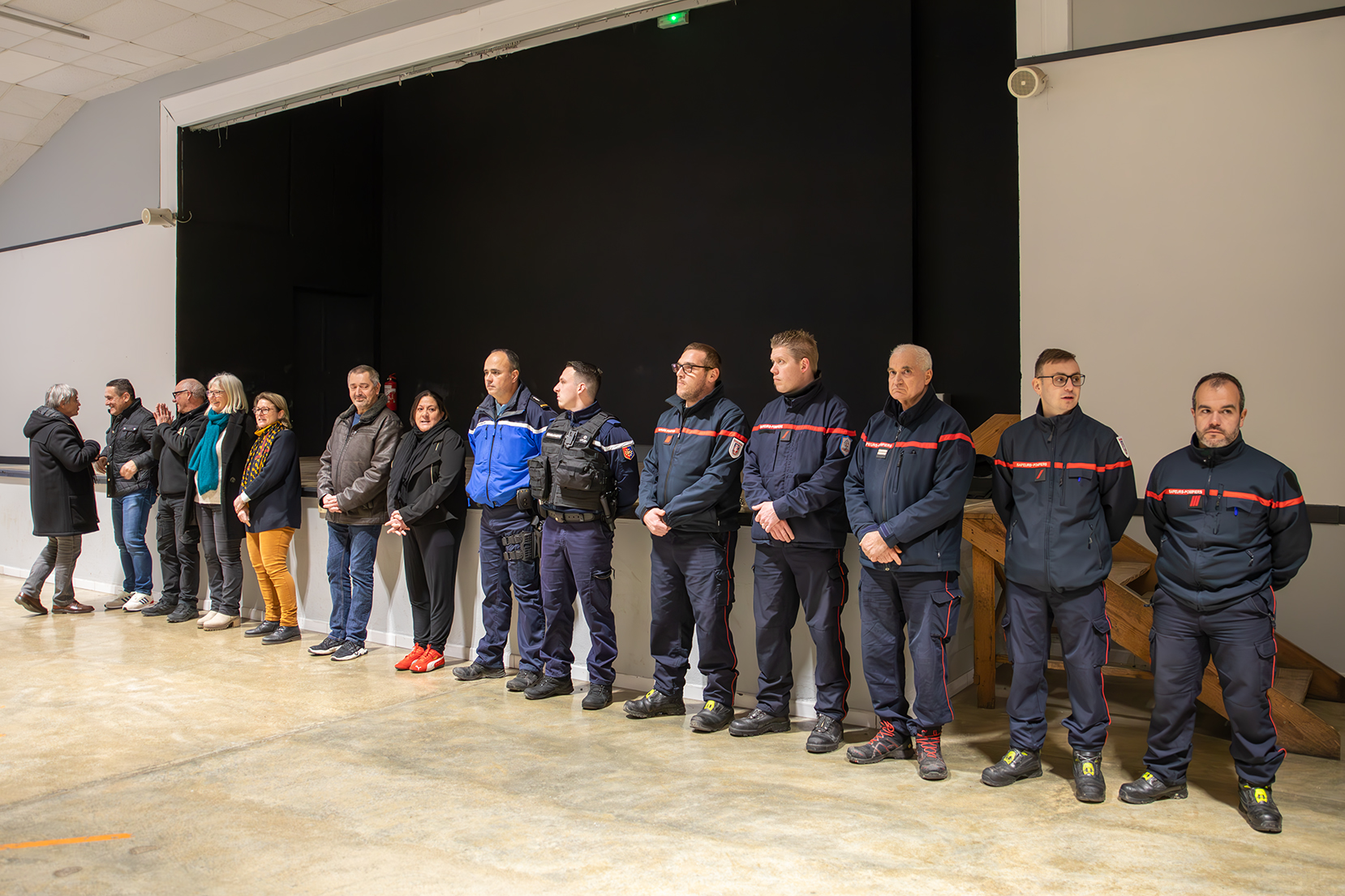 gendarmes, pompiers