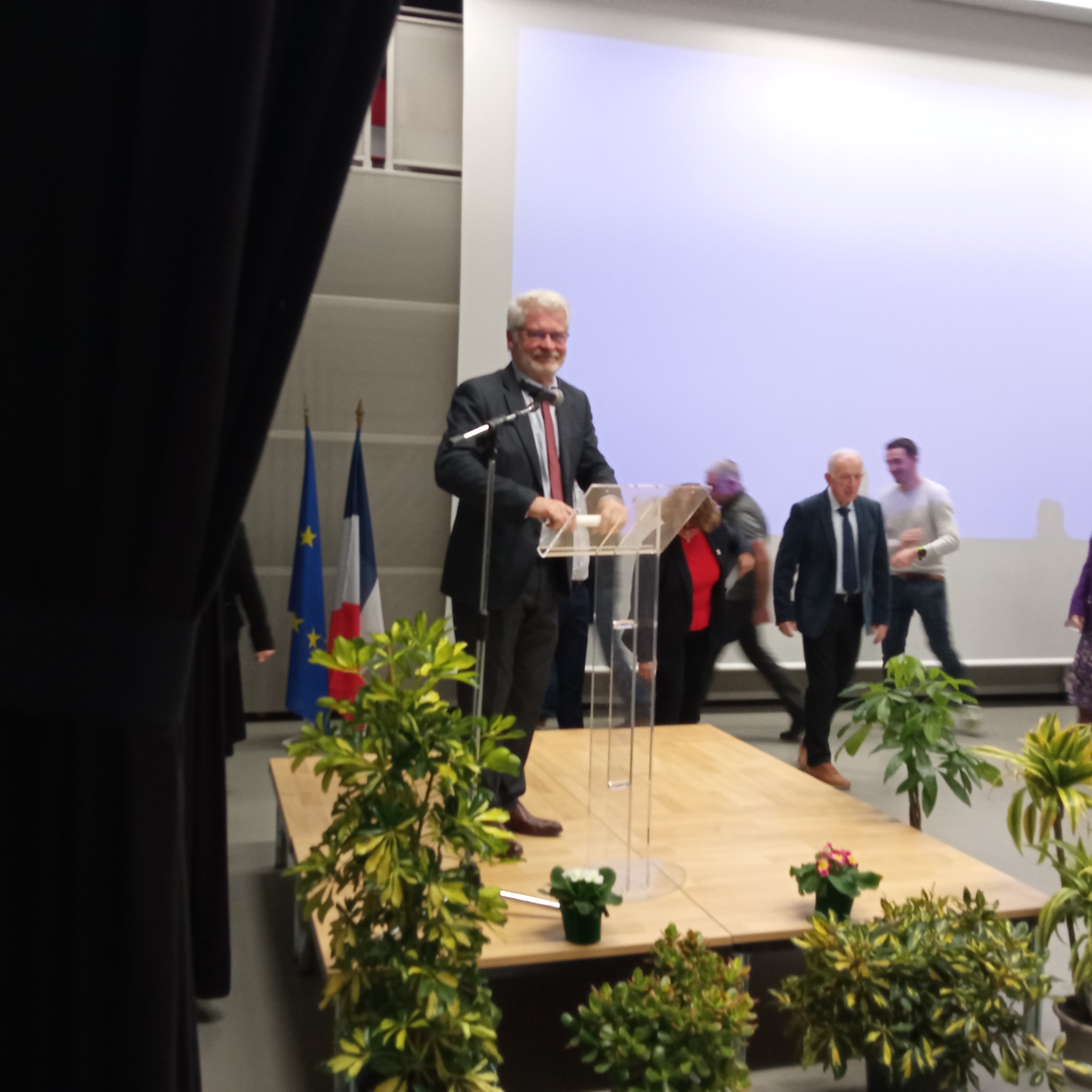 Jean Michel Blay  dans son discours