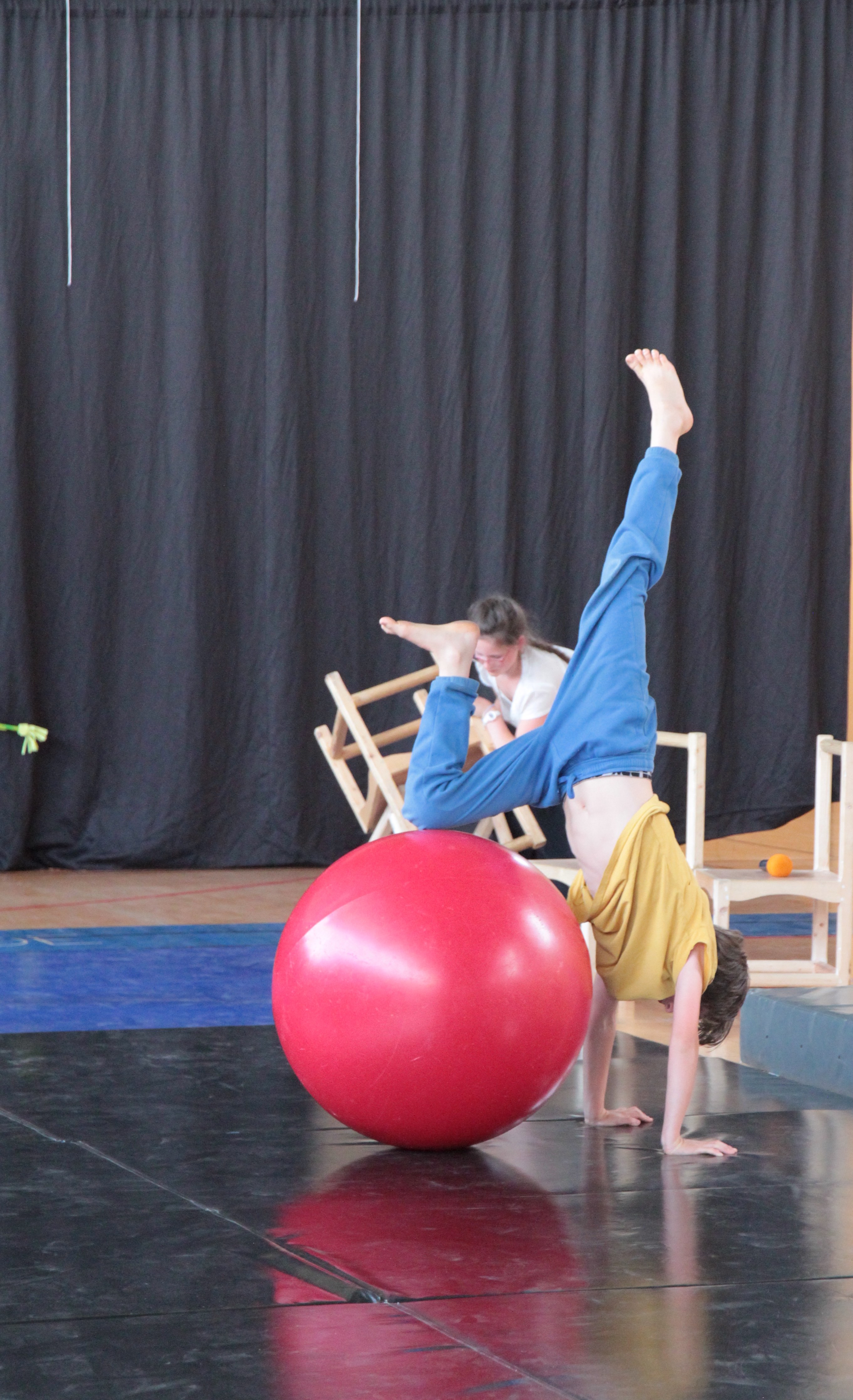 Stage cirque et théâtre : une activité originale à faire pour les vacances