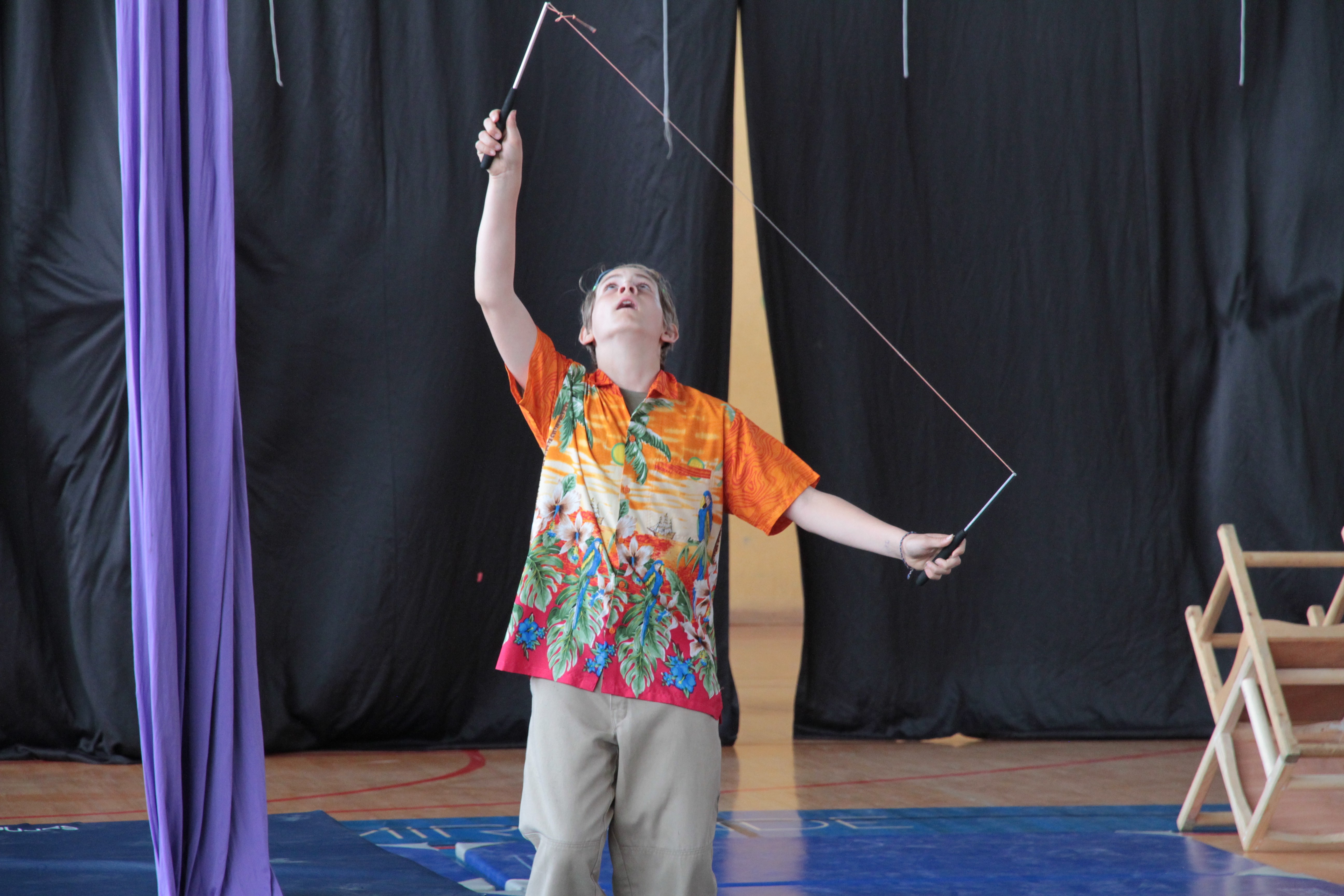 Stage cirque et théâtre : une activité originale à faire pour les vacances