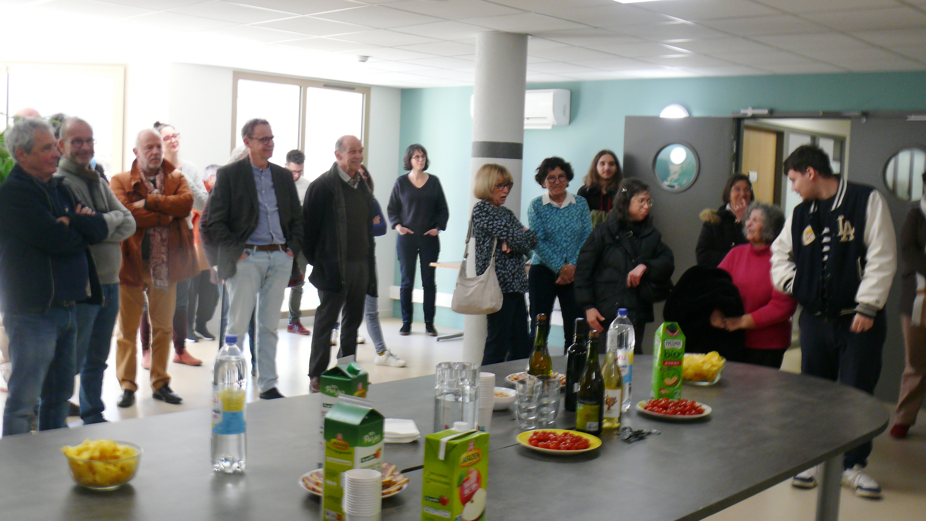 Les adhérents de GEM Capacités étaient invités au vernissage photographique.