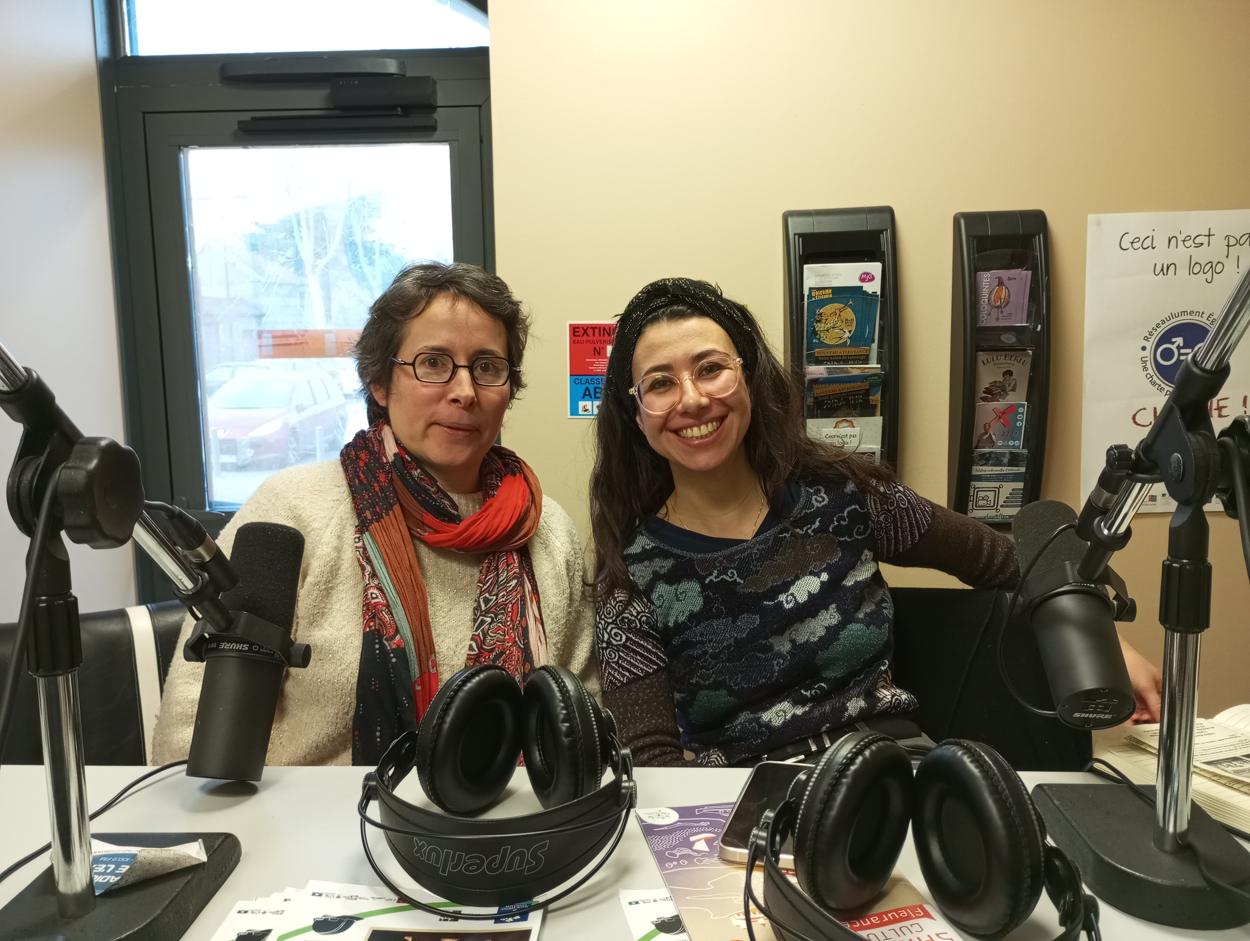 senchal cinema farah et mAline.jpg