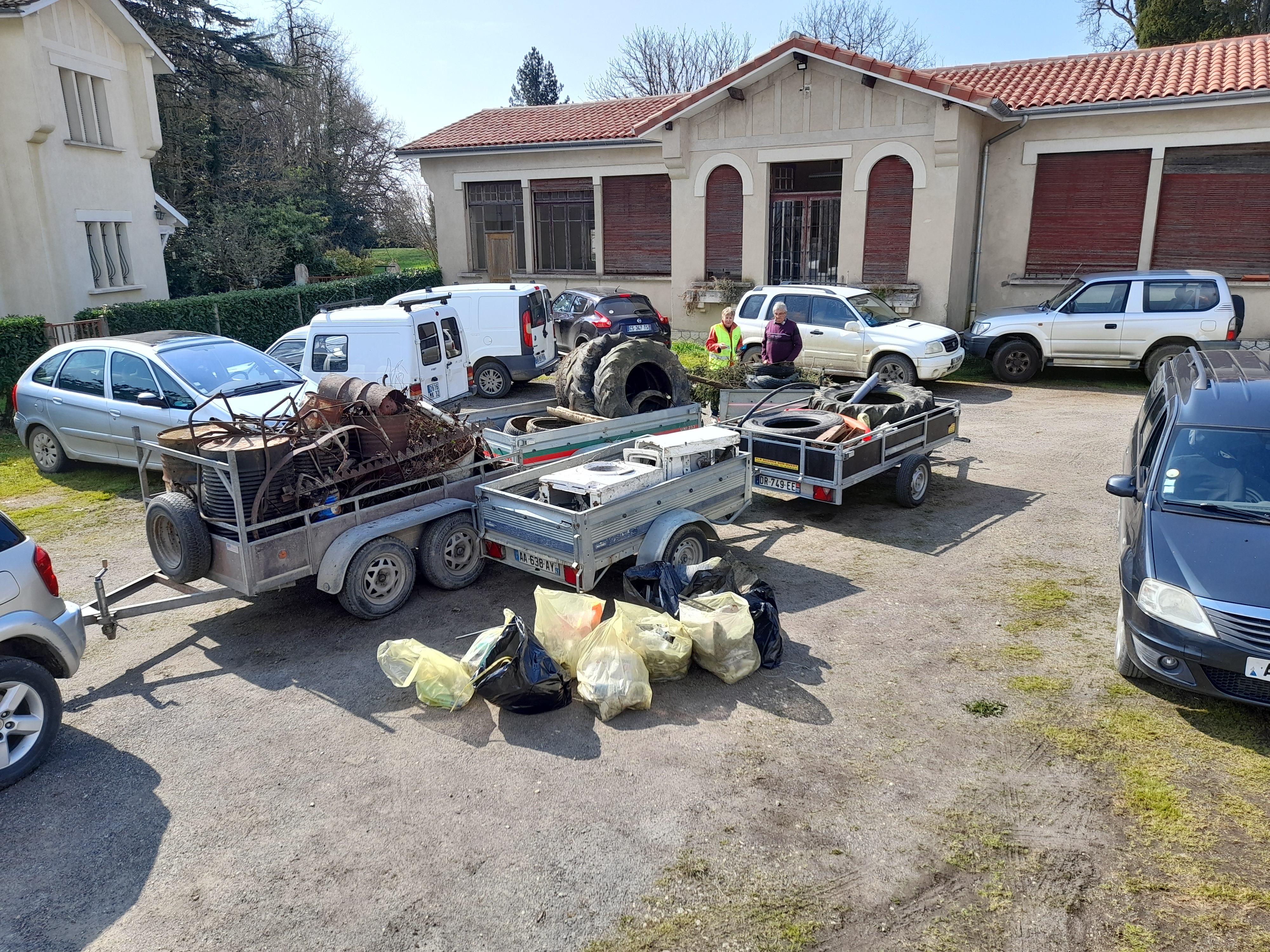 1,2 tonne de détritus