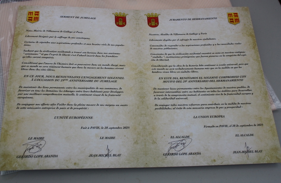 la charte fraîchement signée