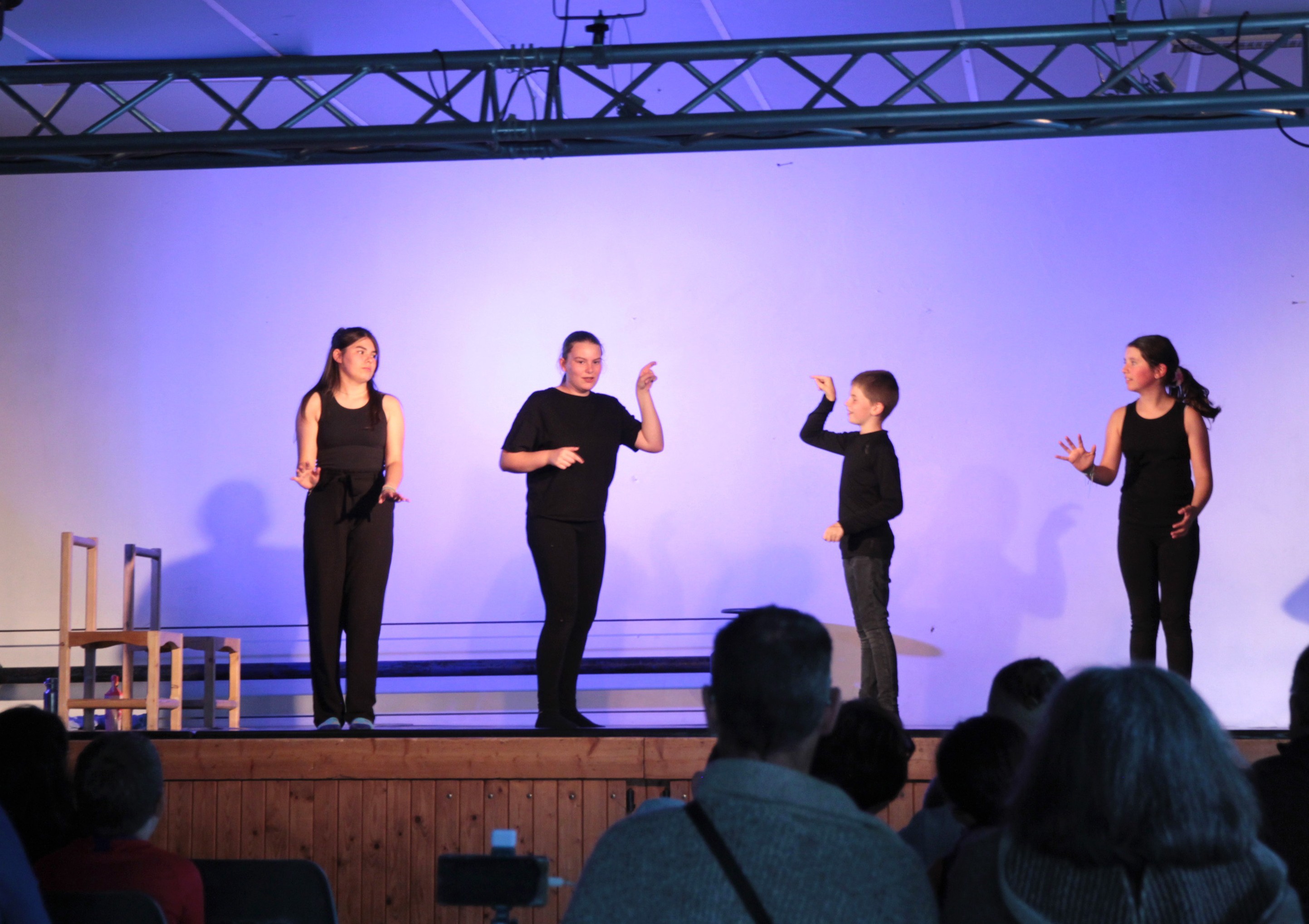 Une soirée de théâtre d'impro à Monclar-sur-l'Osse