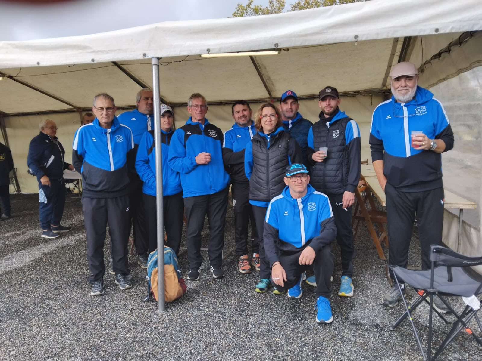 L'équipe de pétanque de Miélan.