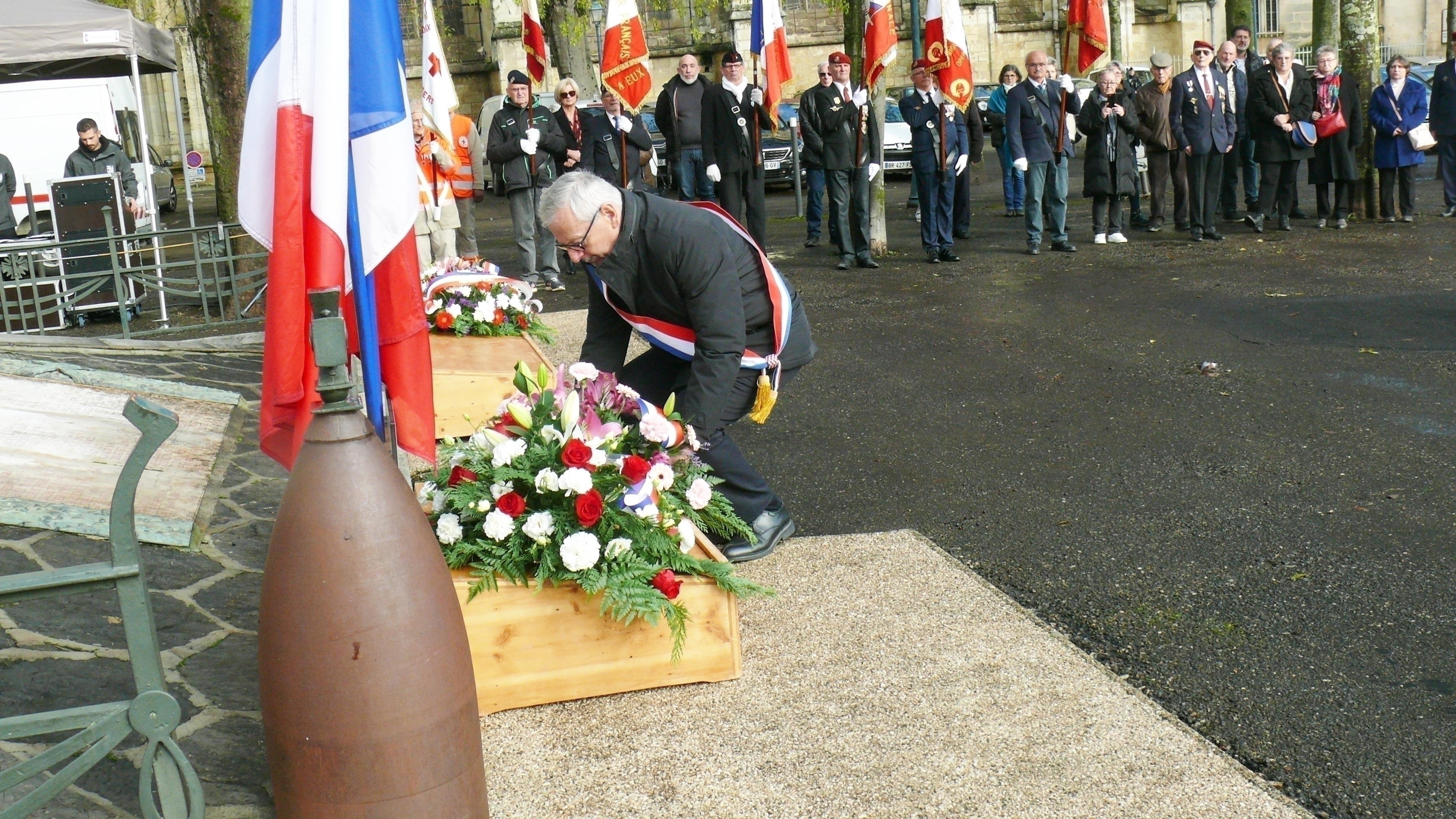 Jean-René Cazeneuve.