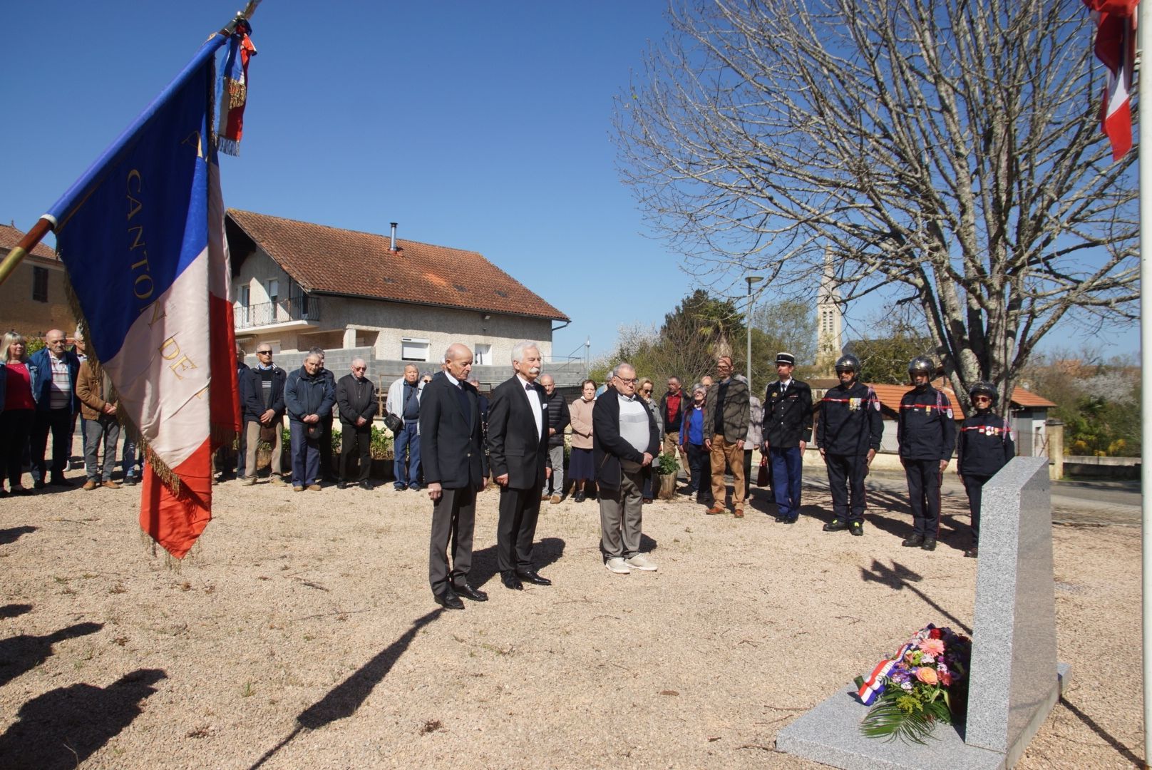 A la stèle du 19 mars.