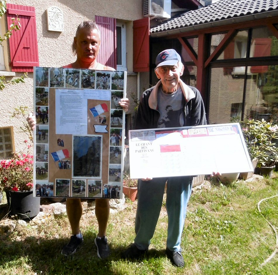 André avec Philippe qui l'a accompagné dans ce projet