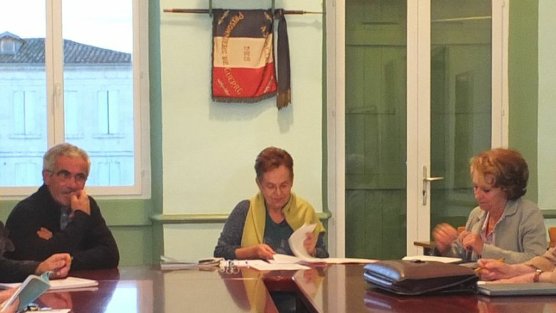VALENCE SUR BAÏSE Les 18 maires du canton disent "Non" à la fermeture de la perception