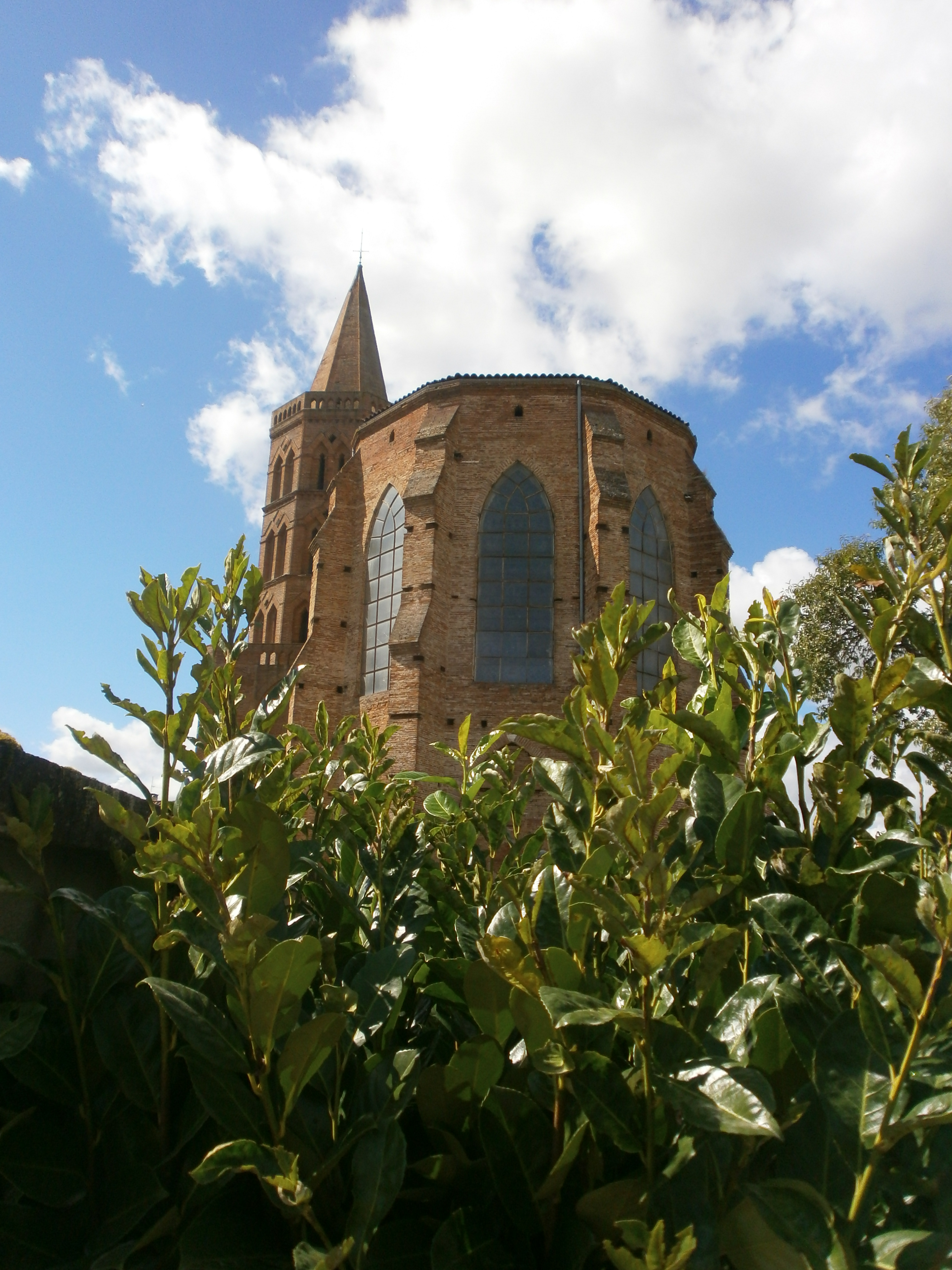 La gleisa e le cloquèr de Daux - L'église et le clocher  de Daux.