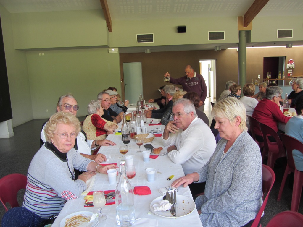 Repas du 8 Octobre.JPG