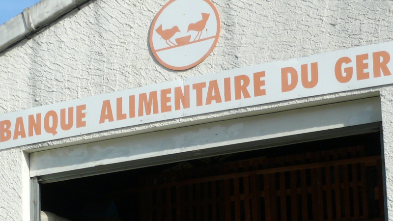 AUCH Le Préfet, Pierre Ory, en visite à la Banque alimentaire