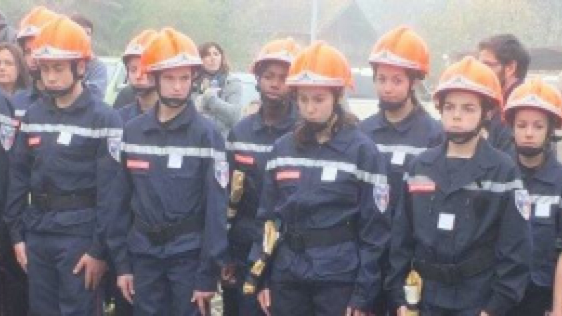 VALENCE SUR BAÏSE Les Jeunes sapeurs pompiers volontaires ont participé à la cérémonie du 11 novembre