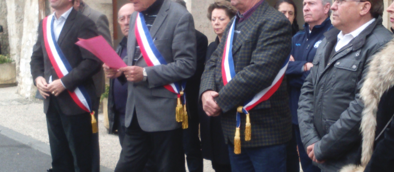 MAUVEZIN - la minute de silence a eu lieu...