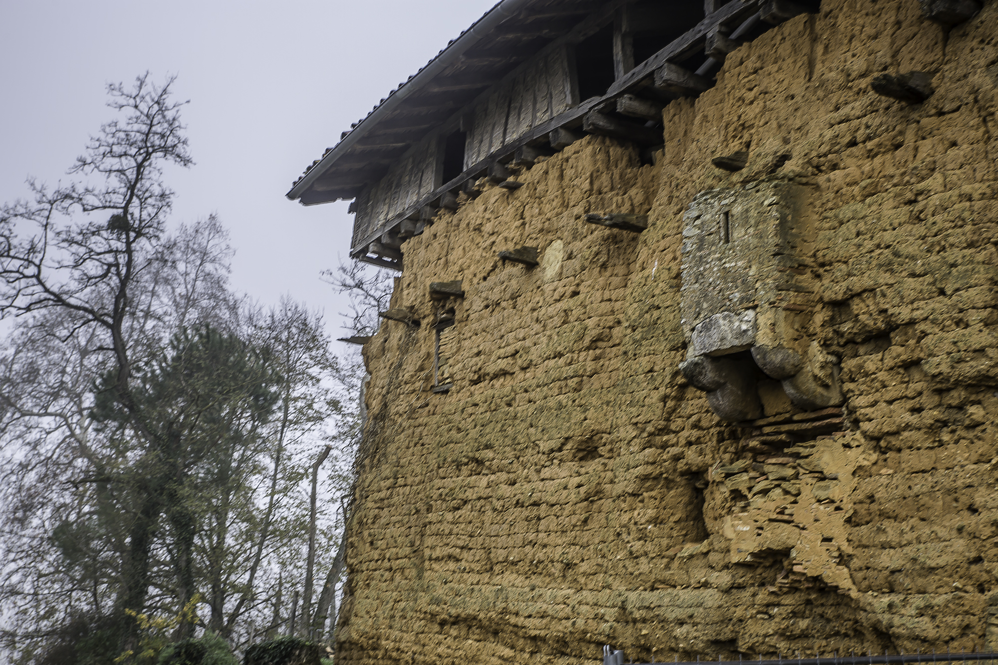 4 Le mur de terre du Castets 1bis 051215.jpg