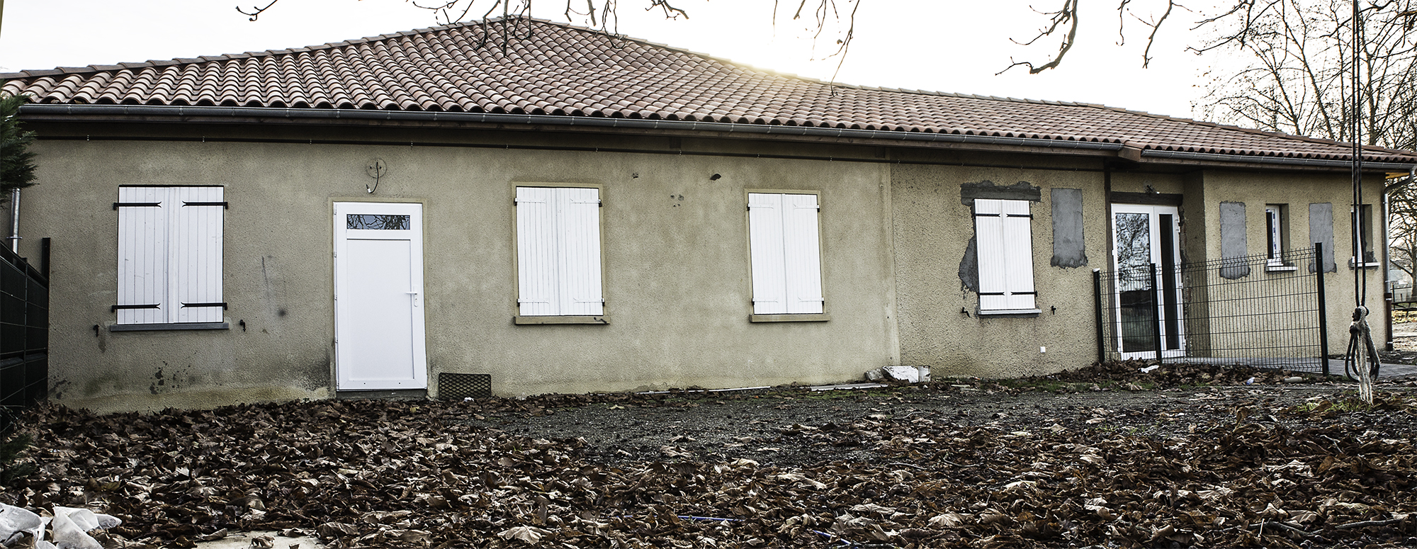 Façade nord-est du Clan 1bis 131215.jpg