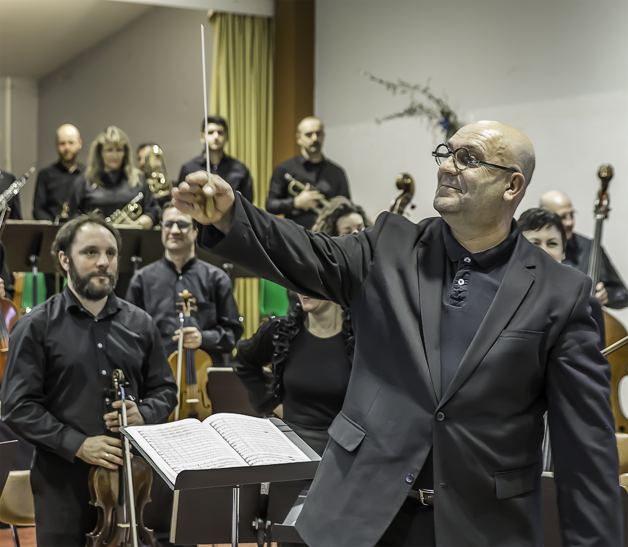 21 Vincent Caup  invite les auditeurs-spectateurs à chanter 1bis 170116.jpg