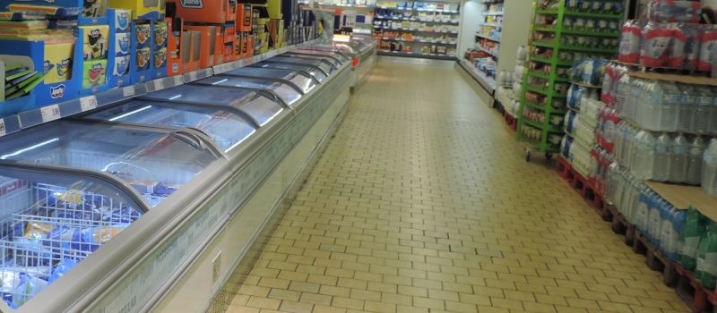Condom Lidl double sa surface de vente