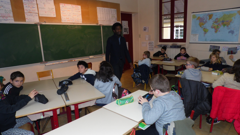 Marc-Alexandre Oho Bambé rencontrait des scolaires
