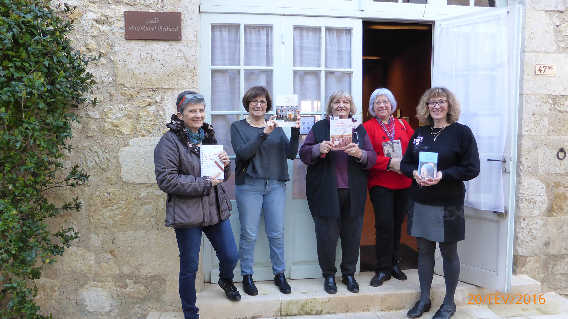L'équipe de bénévoles, de l'asociation T.A.L.C. de Terraube, à l'initiative de cette bibliothèque de village.