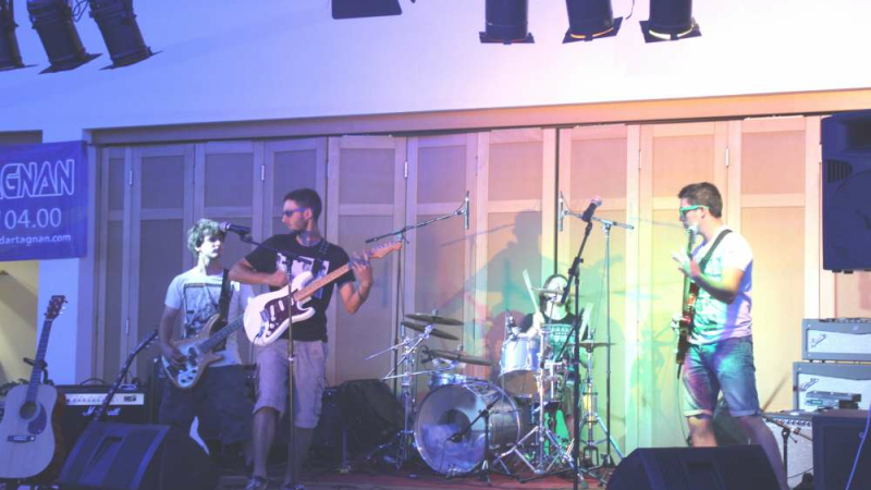 Cazaubon : Ecole de danse et soirées de Rock arènes the clock 