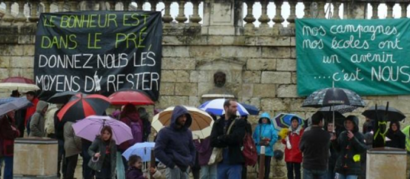 ECOLES : Elus  et parents d'élèves ont manifesté à Auch