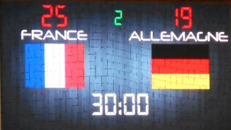 NIMES  /  HANDBALL /  L'EQUIPE DE FRANCE RAVIE