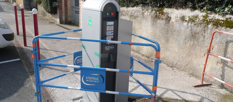 Une borne pour les véhicules électriques 