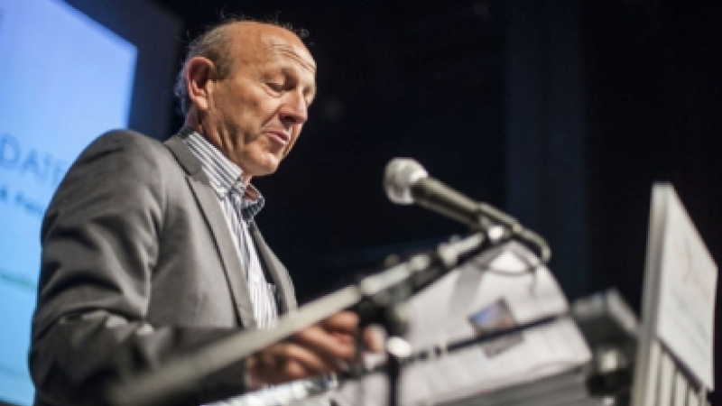 "Chers amis du gouvernement, aidez-nous à vous soutenir" 