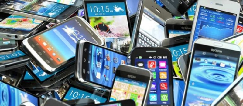 Une nouvelle bataille s'engage autour des smartphones