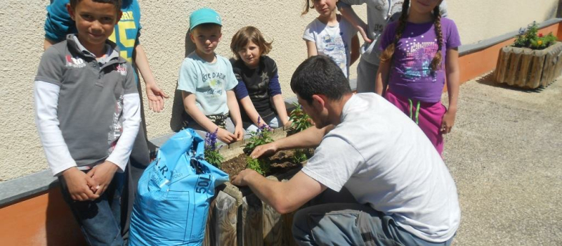 LES  PETITS JARDINIERS DE RECUP'ART