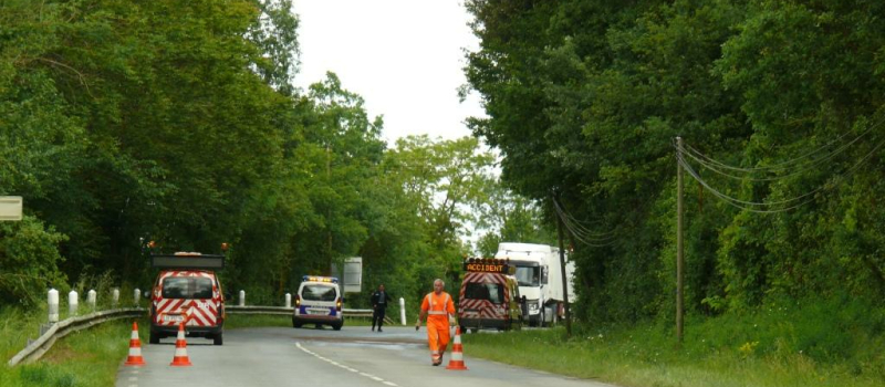 Violent accident entre deux voitures qui se sont percutées de front sur la RN 21 tout près de l'aéroport d'Auch 