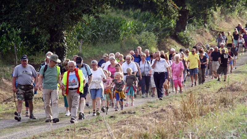 Miélan, la marche gourmande en route.