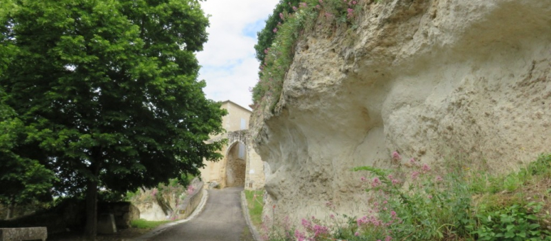 Attention, chute de pierres!