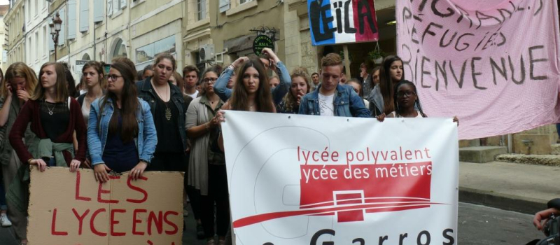 Quatre lycéens sans papiers soutenus par leurs camarades pour garder l'espoir d'obtenir une carte de séjour