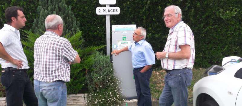Bornes électriques en service sur Mirande 