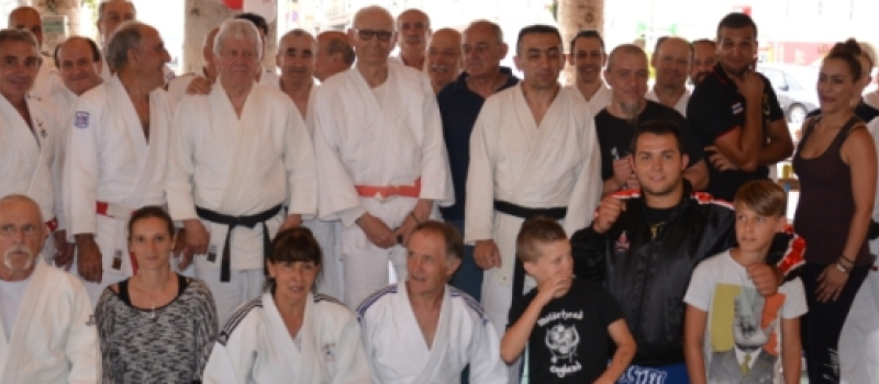 Les vieux kimono ont fini leur saison