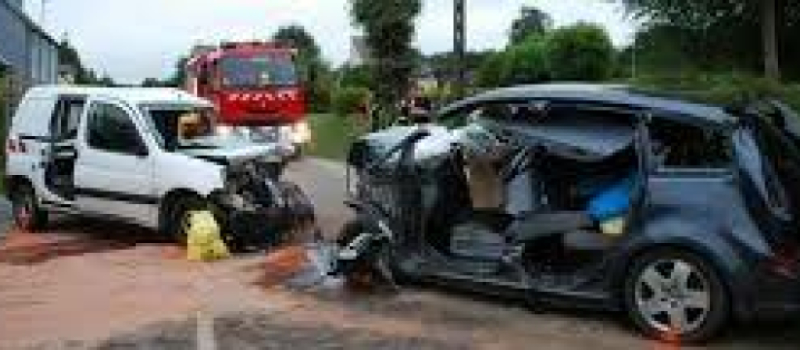 FAITS DIVERS : 4 accidents de voiture et un incendie