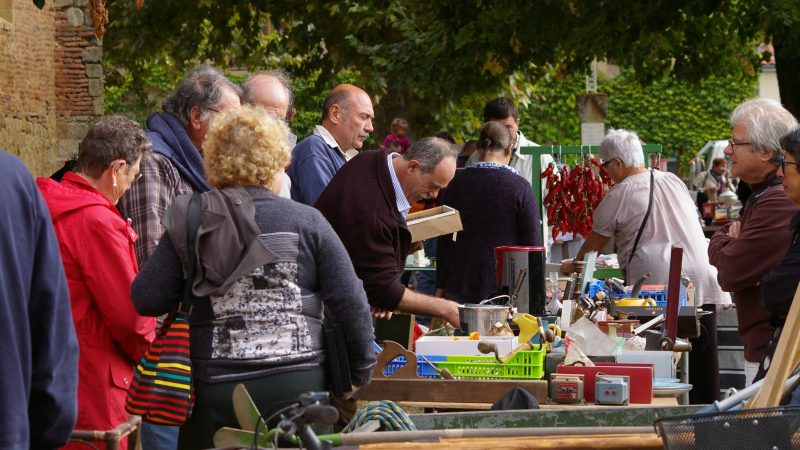 L'immense vide-grenier de Beaumarchès 
