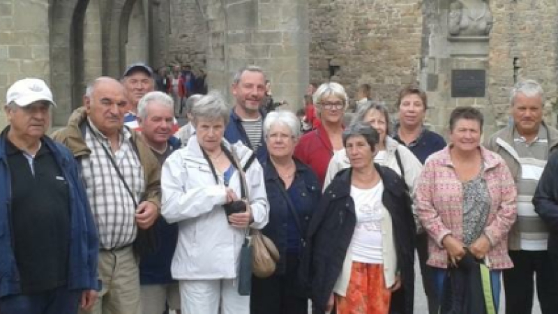 Les randonneurs de Lagardère à l’assaut de la cité de  Carcassonne