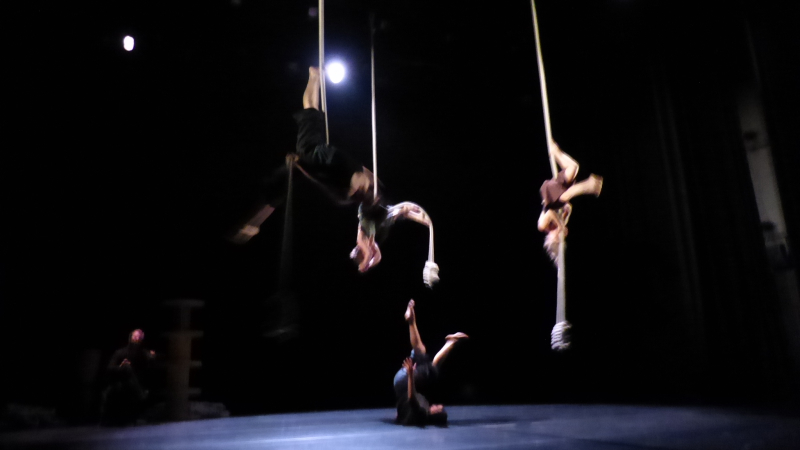 Compagnie Sens Dessus Dessous à l'Astrada
