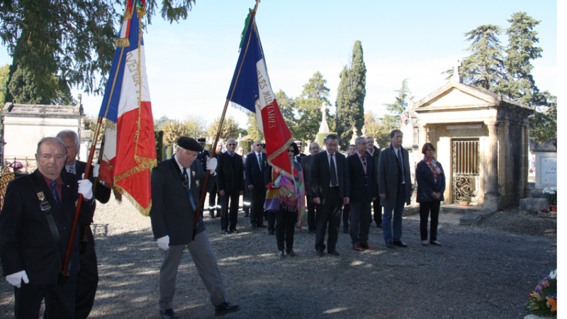 Recueillement des autorités au cimetière mirandais