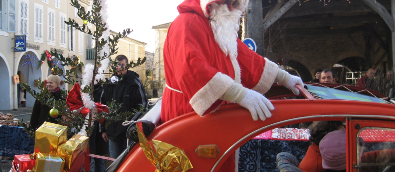 SAINT CLAR - Marché de Noël et fête de l'arbre dimanche  4 Décembre