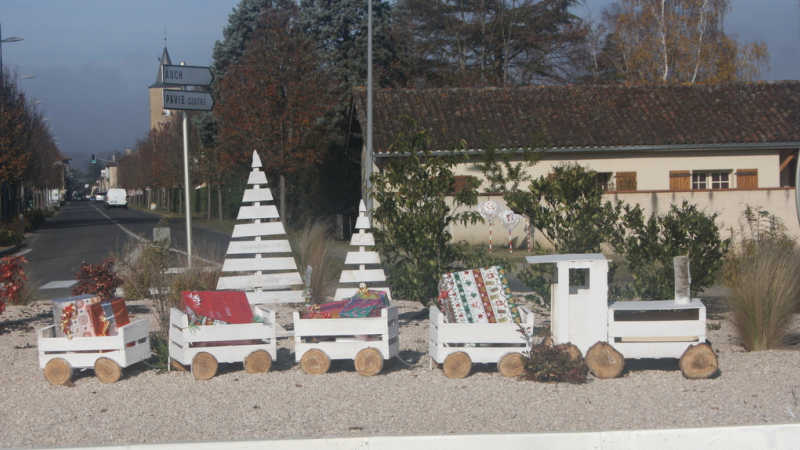 Pavie  en habits de fêtes
