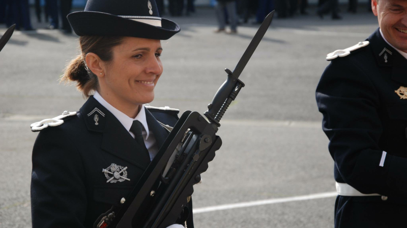 Femme et Gendarme