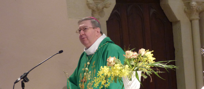 Monseigneur Gardès  prend son bâton de berger