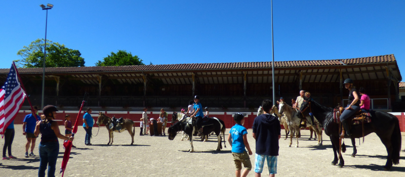 Marciac - Les cavaliers  de Western Paradise aux arènes
